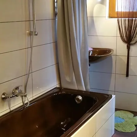 Knusperhaeuschen Maria Nikolett In